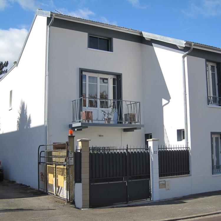 d&eacute;couvrez le co&ucirc;t des travaux de peinture &agrave; suresnes : tarifs au m&sup2;, prix moyen pour votre projet, conseils et devis gratuits pour estimer votre budget peinture.