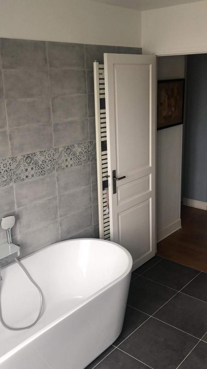 obtenez rapidement un devis personnalis&eacute; pour la r&eacute;novation de votre salle de bain &agrave; suresnes. comparez les offres, choisissez des artisans qualifi&eacute;s et r&eacute;alisez vos travaux au meilleur prix.