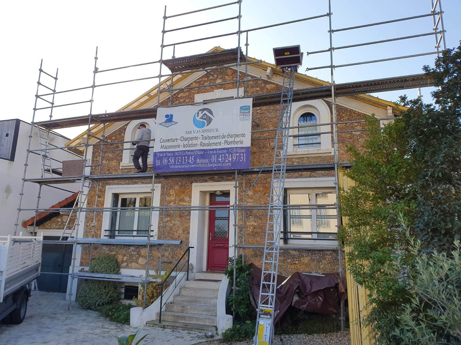 Pourquoi choisir un électricien professionnel à Suresnes ? besoin d’un électricien professionnel à suresnes ? intervention rapide, travaux électriques de qualité pour particuliers et entreprises. devis gratuit, solutions adaptées à vos besoins.