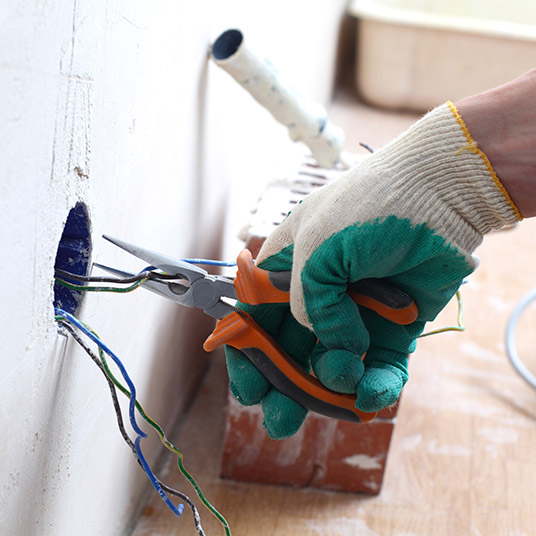 Un électricien compétent à Suresnes pour tous vos projets besoin d