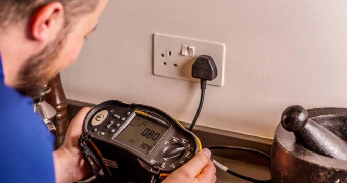 trouvez un électricien qualifié à suresnes pour tous vos travaux d'électricité : installations, dépannages et mises aux normes. intervention rapide et devis gratuit.