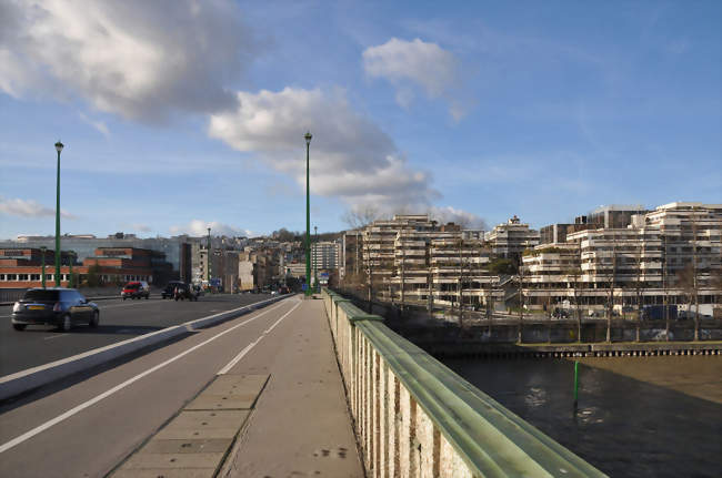 d&eacute;couvrez les principales normes applicables &agrave; suresnes 92150 dans les domaines du b&acirc;timent, de la s&eacute;curit&eacute; et de l&rsquo;urbanisme. obtenez toutes les informations essentielles pour respecter la r&eacute;glementation locale &agrave; suresnes.