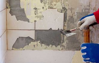 d&eacute;couvrez le prix du carrelage au m&sup2; : comparatif des tarifs, conseils pour bien choisir votre carrelage et astuces pour ma&icirc;triser votre budget r&eacute;novation.