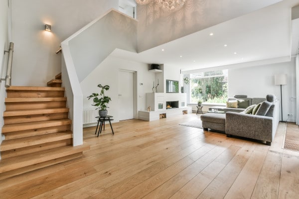 d&eacute;couvrez le prix du parquet au m2, les diff&eacute;rents types de parquet (massif, contrecoll&eacute;, stratifi&eacute;) et les conseils pour bien choisir selon votre budget. comparez les prix et trouvez l