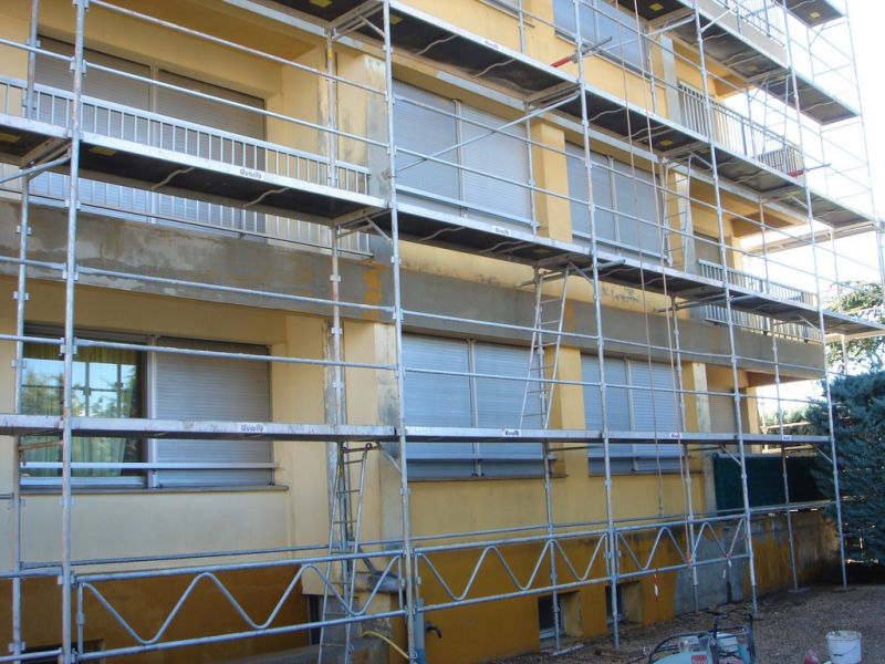 d&eacute;couvrez les meilleurs prix pour vos travaux de peinture &agrave; suresnes. obtenez des devis gratuits et comparez les tarifs des peintres professionnels pour r&eacute;nover votre int&eacute;rieur ou ext&eacute;rieur.