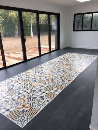 découvrez nos services de réalisation de carrelage : pose professionnelle, finitions soignées et conseils personnalisés pour tous vos projets de rénovation ou de construction.