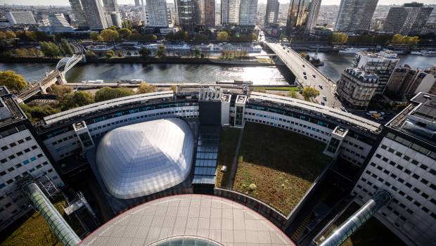 d&eacute;couvrez nos services de r&eacute;novation en &icirc;le-de-france : travaux de qualit&eacute;, respect des d&eacute;lais et accompagnement sur-mesure pour tous vos projets de r&eacute;novation int&eacute;rieure et ext&eacute;rieure.