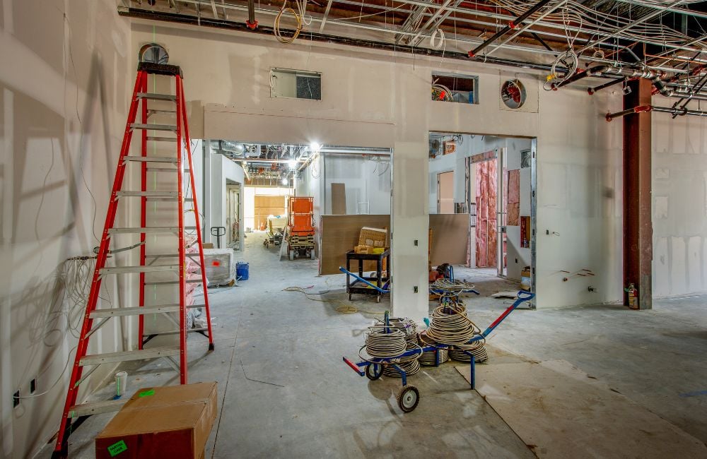 d&eacute;couvrez nos conseils et astuces pour r&eacute;ussir votre projet de r&eacute;novation int&eacute;rieure. inspirez-vous des derni&egrave;res tendances et transformez votre espace de vie selon vos envies.