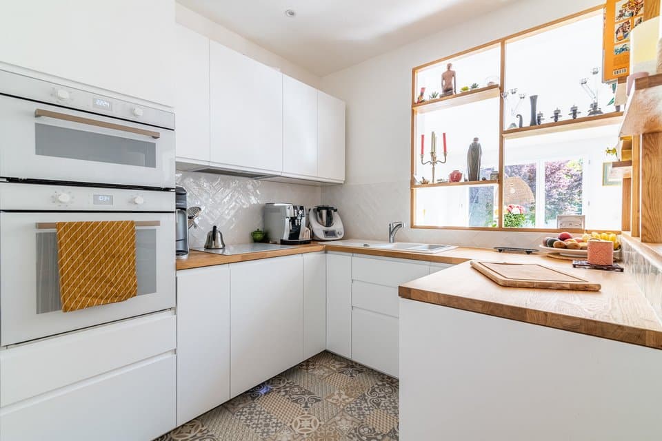 confiez votre r&eacute;novation int&eacute;rieure &agrave; puteaux &agrave; des experts. am&eacute;liorez votre espace de vie avec des travaux de qualit&eacute;, sur-mesure et dans le respect de vos envies et de votre budget.