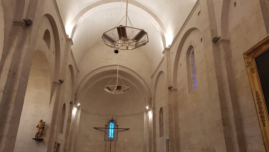 donnez une nouvelle vie &agrave; votre int&eacute;rieur avec une r&eacute;novation lumineuse. d&eacute;couvrez comment optimiser la lumi&egrave;re naturelle et artificielle pour transformer vos espaces en lieux chaleureux, modernes et accueillants.