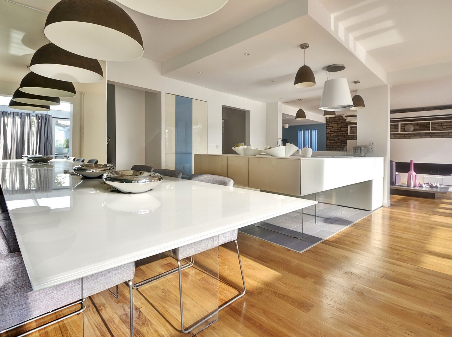 d&eacute;couvrez nos services de r&eacute;novation de luxe pour sublimer votre int&eacute;rieur avec &eacute;l&eacute;gance et raffinement. travail sur-mesure, mat&eacute;riaux haut de gamme et finitions exceptionnelles pour un r&eacute;sultat &agrave; la hauteur de vos attentes.