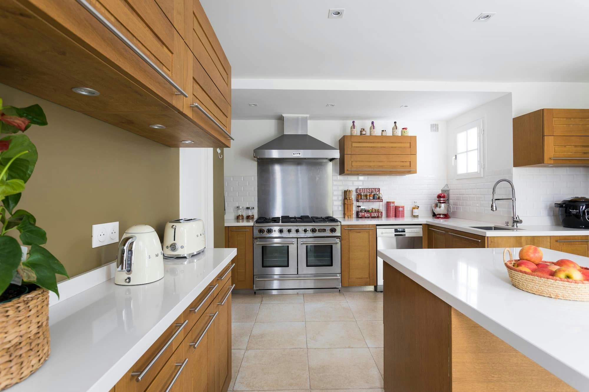 d&eacute;couvrez nos conseils et solutions pour la r&eacute;novation de votre maison : id&eacute;es d&eacute;co, budget, &eacute;tapes cl&eacute; et astuces pour r&eacute;ussir votre projet de r&eacute;novation en toute s&eacute;r&eacute;nit&eacute;.