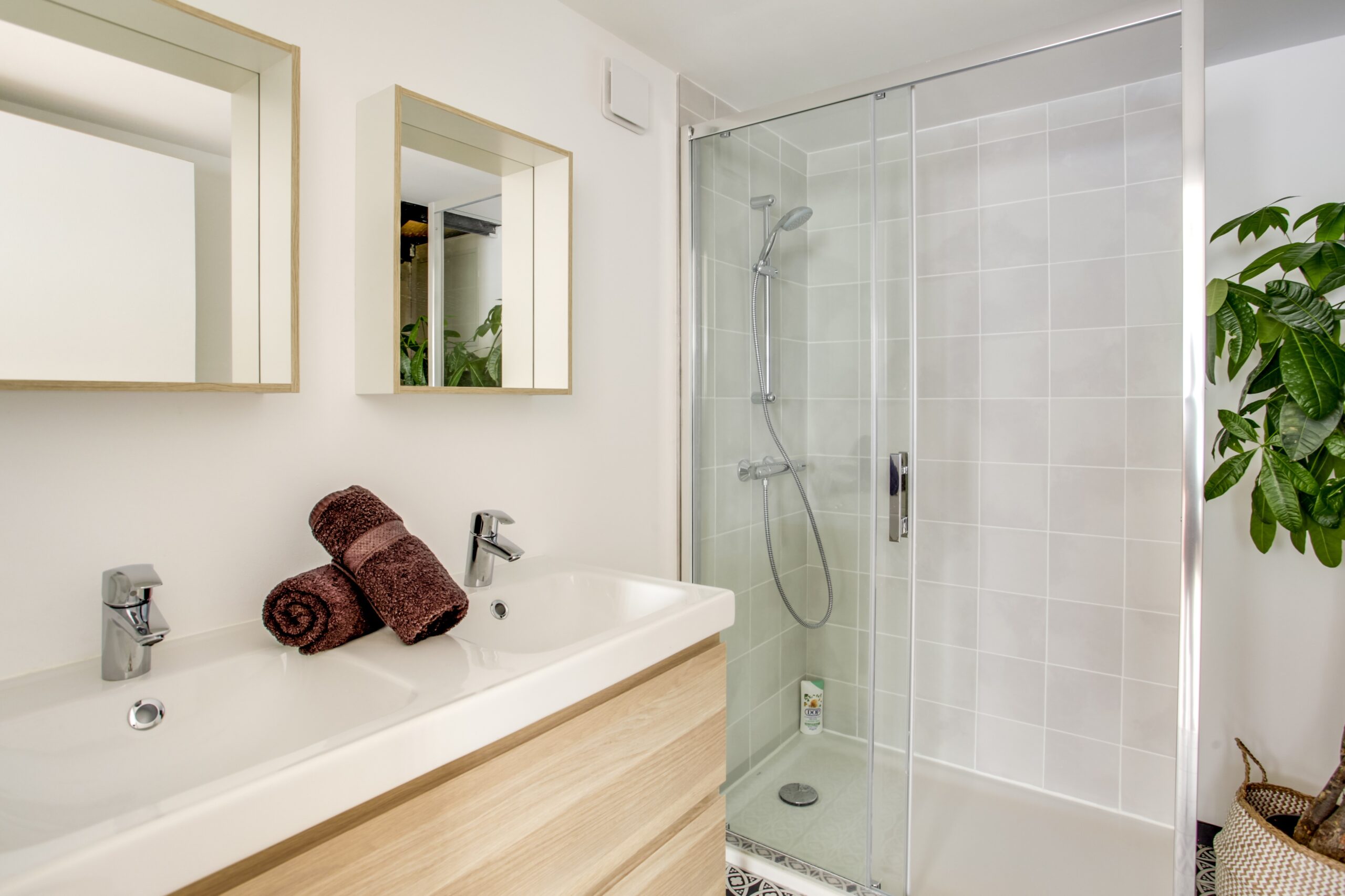 confiez la r&eacute;novation de votre salle de bain &agrave; suresnes &agrave; des experts qualifi&eacute;s. modernisez votre espace avec des mat&eacute;riaux de qualit&eacute; et un accompagnement sur mesure. demandez votre devis gratuit d&egrave;s maintenant !
