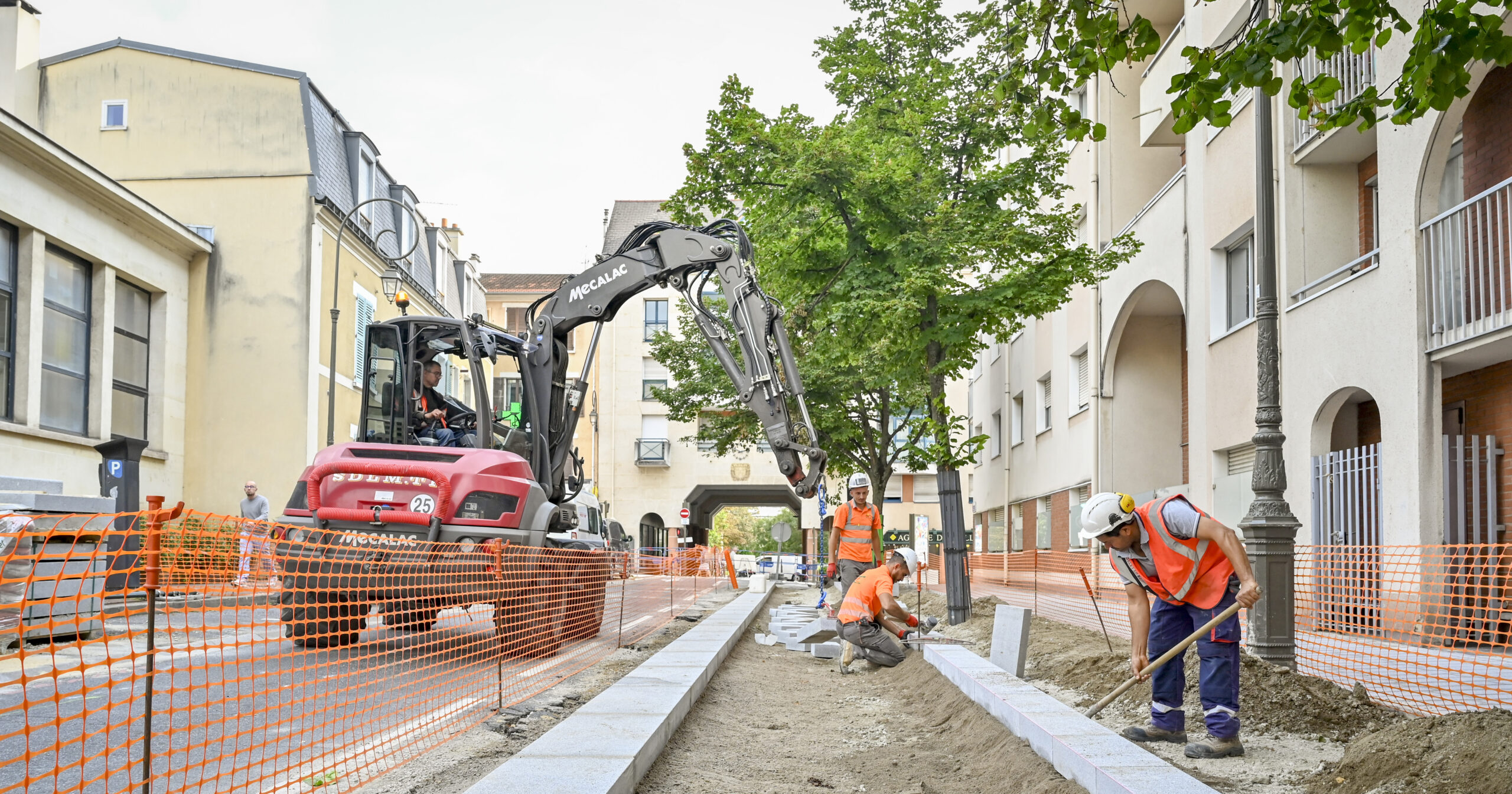 confiez votre rénovation à suresnes à des experts qualifiés. nous réalisons tous vos projets de rénovation intérieure et extérieure, avec un accompagnement sur mesure et des finitions de qualité.