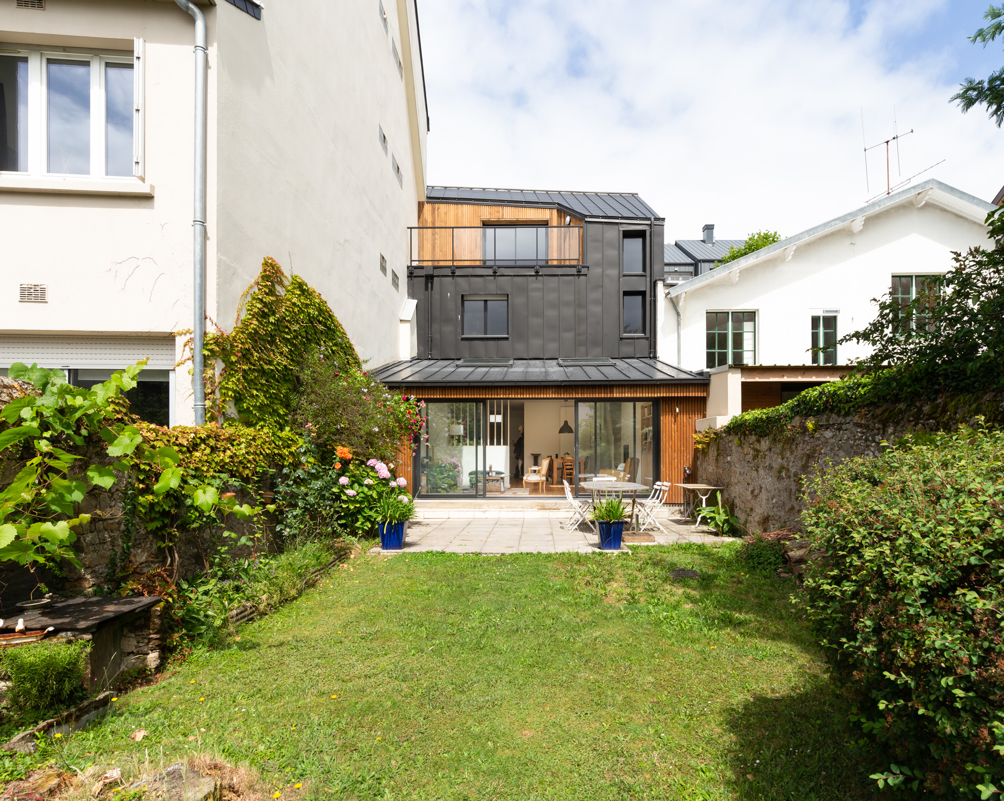 d&eacute;couvrez nos conseils pratiques pour r&eacute;nover votre maison &agrave; suresnes : astuces, &eacute;tapes cl&eacute;s, budget, et solutions adapt&eacute;es pour r&eacute;ussir votre projet de r&eacute;novation.