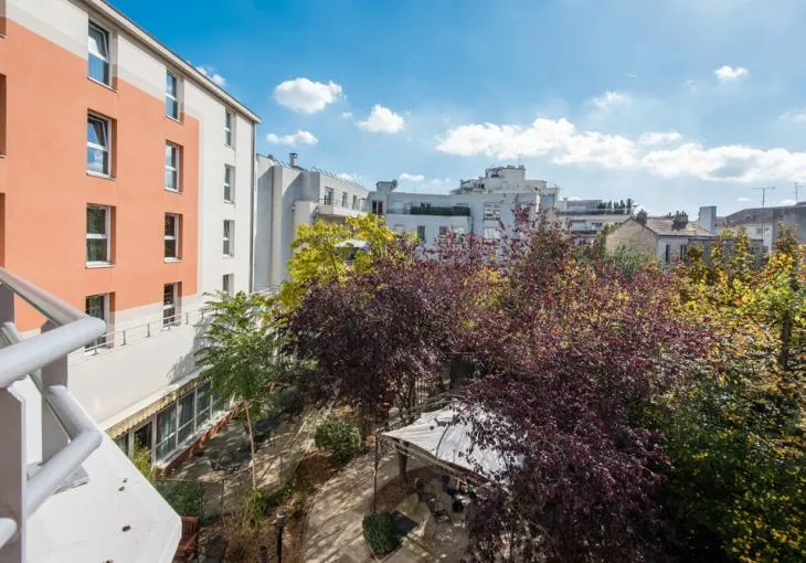 d&eacute;couvrez toutes les aides disponibles &agrave; suresnes pour la r&eacute;novation de votre logement : subventions, conseils, financements et accompagnement pour r&eacute;aliser vos travaux en toute s&eacute;r&eacute;nit&eacute;.