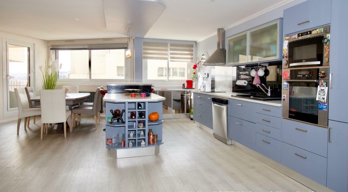 d&eacute;couvrez une nouvelle cuisine &agrave; suresnes : un lieu moderne, convivial et gourmand o&ugrave; saveurs innovantes et produits frais se rencontrent pour une exp&eacute;rience culinaire inoubliable.