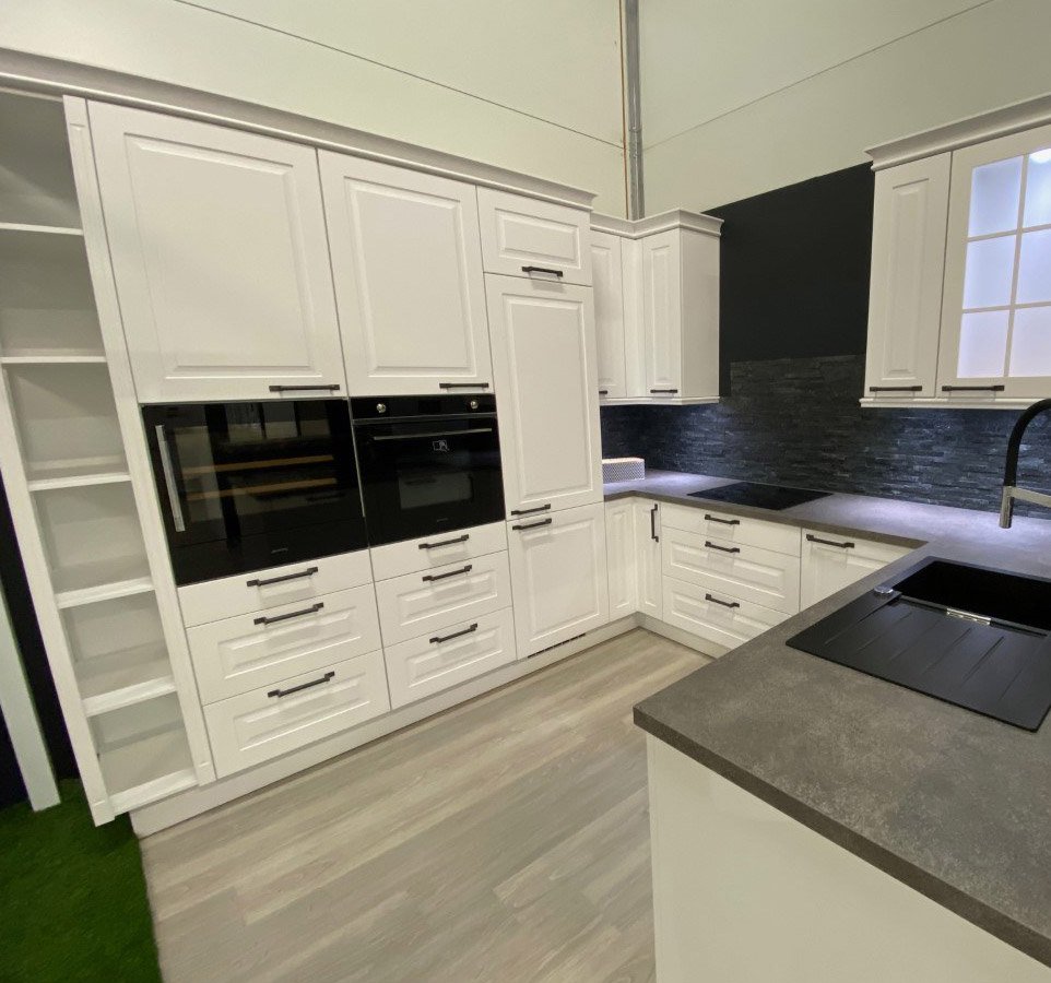 d&eacute;couvrez notre service de r&eacute;novation de cuisine &agrave; suresnes : modernisez votre espace, am&eacute;liorez le confort et valorisez votre logement gr&acirc;ce &agrave; des solutions sur-mesure r&eacute;alis&eacute;es par des experts.