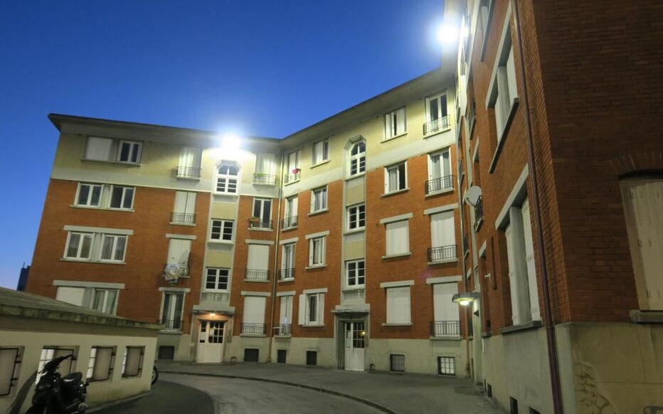 découvrez comment éviter les surcoûts lors de vos travaux de rénovation à suresnes grâce à des conseils pratiques et une gestion efficace de votre budget.