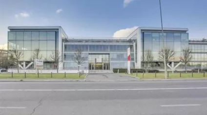 d&eacute;couvrez nos services professionnels de r&eacute;novation d&rsquo;entreprise &agrave; suresnes, alliant qualit&eacute; et efficacit&eacute; pour transformer vos locaux commerciaux.