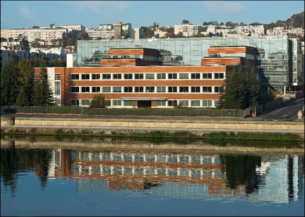 d&eacute;couvrez notre expertise en r&eacute;novation pour entreprises &agrave; suresnes. nous transformons vos locaux professionnels avec qualit&eacute; et s&eacute;rieux.