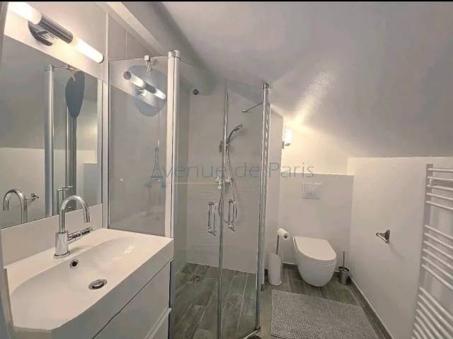 découvrez nos solutions complètes pour aménager et rénover votre salle de bain à suresnes. qualité, design et confort au rendez-vous près de chez vous.