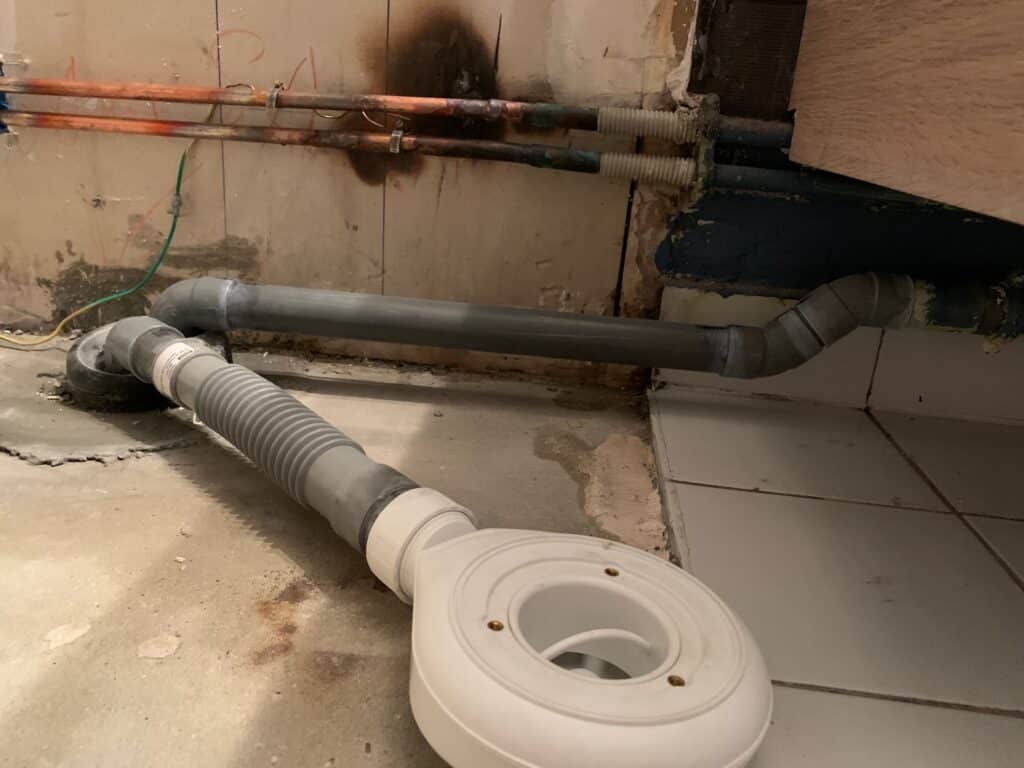 vous h&eacute;sitez entre une baignoire et une douche &agrave; suresnes ? d&eacute;couvrez nos conseils pour choisir la meilleure solution adapt&eacute;e &agrave; votre salle de bain, &agrave; vos besoins et &agrave; votre budget.